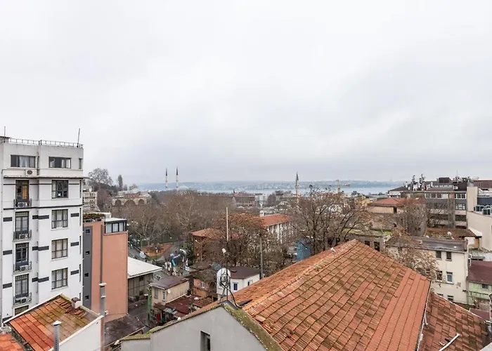 Penthouse Duplex 4Br25Bath Terrace Views! #258
