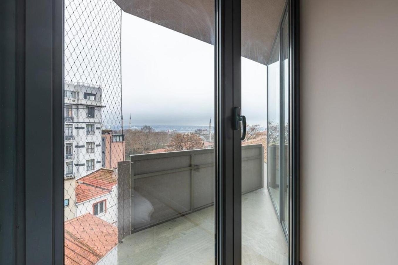 דירה Penthouse Duplex 4br25bath Terrace Views! #258